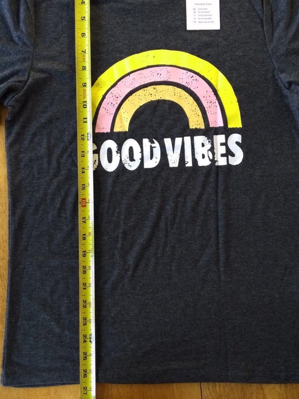 Womens short sleeve graphic tshirt